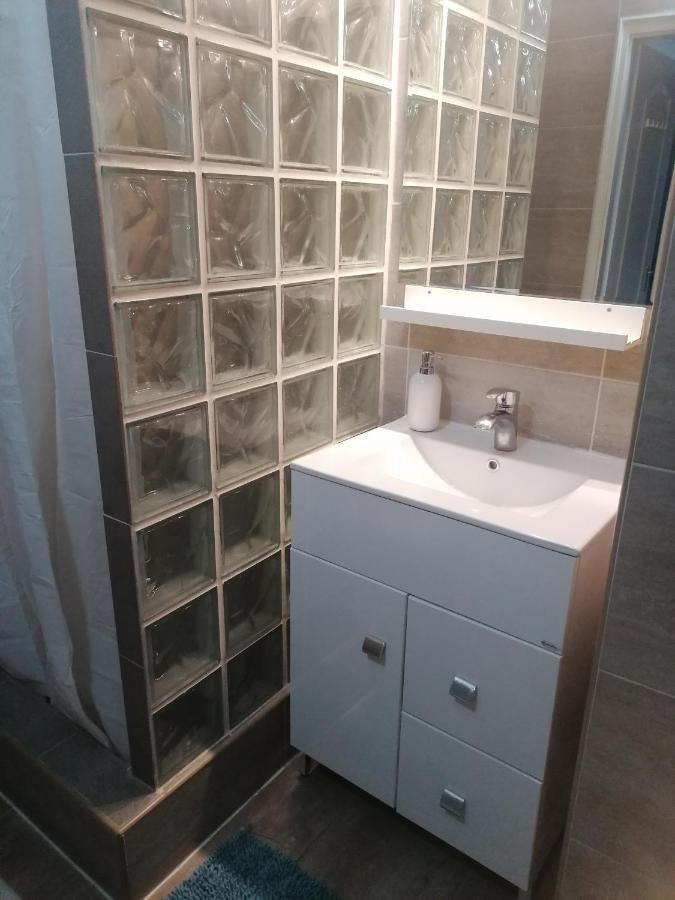 Dózsa Apartman Godollo Exterior foto