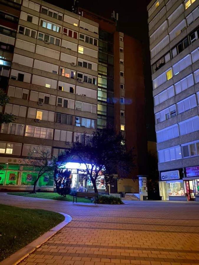 Dózsa Apartman Godollo Exterior foto
